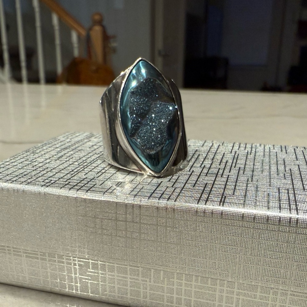 Sterling Silver and Druze Ring Signed by Artist - Picture 4 of 16